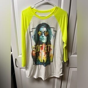 BUCKLE Neon Yellow Raglan Graphic Tee, Society, Large